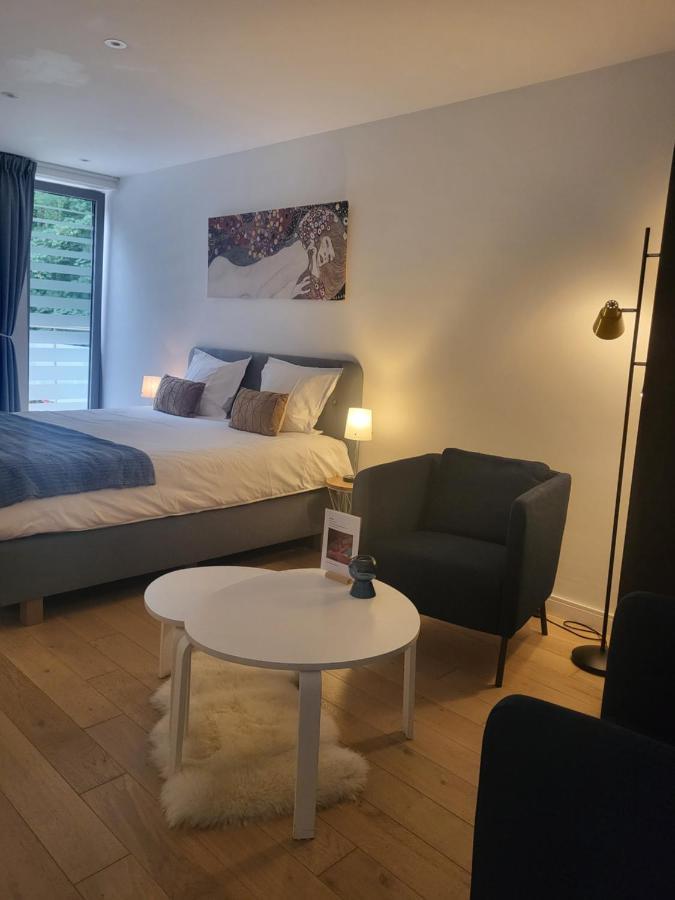 Bed & Breakfast Table Et Particuliere